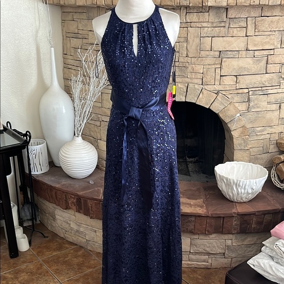 Tahari Elegant Navy Sequin Halter Dress Size 4P - Picture 1 of 6